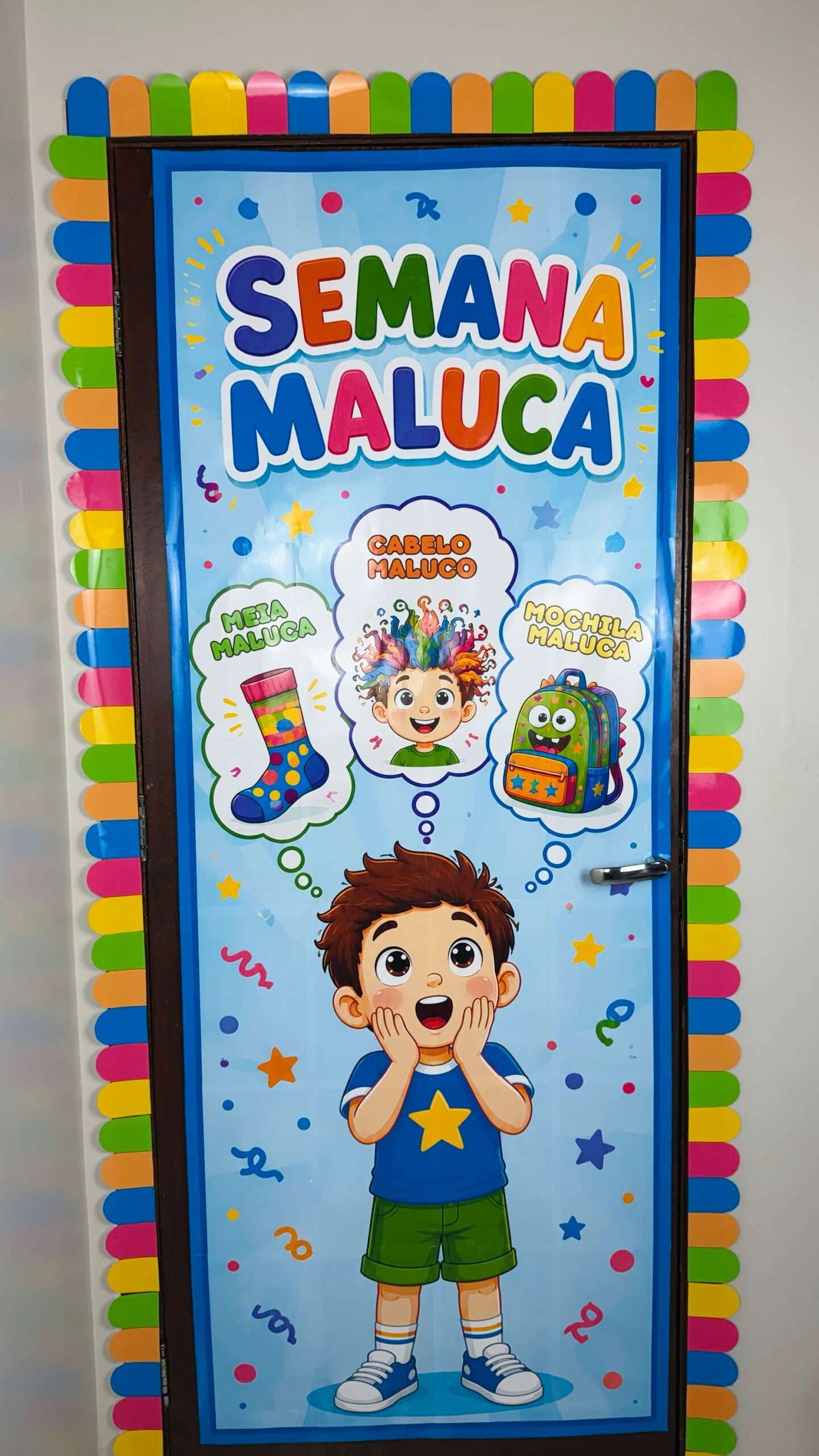 5919eb4a-0abd-43b5-9687-54100efef4f0 Painel de Porta Semana Maluca - Imagem 3